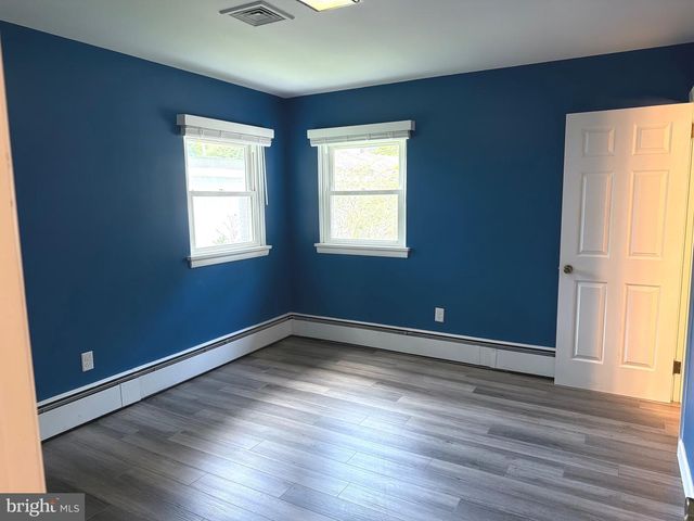 43 OAK LN, Hershey, PA 17033