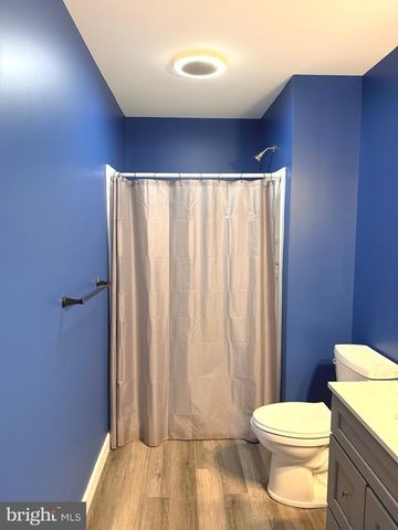 43 OAK LN, Hershey, PA 17033