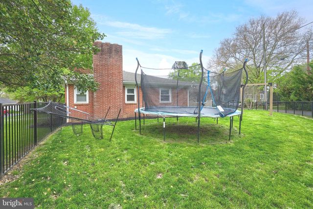 43 OAK LN, Hershey, PA 17033