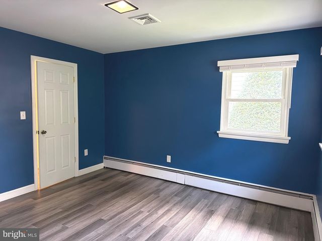 43 OAK LN, Hershey, PA 17033