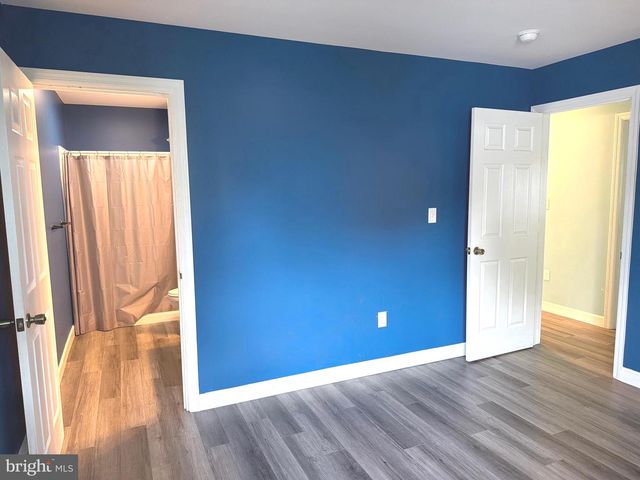 43 OAK LN, Hershey, PA 17033