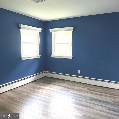 43 OAK LN, Hershey, PA 17033