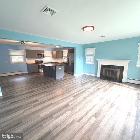 43 OAK LN, Hershey, PA 17033