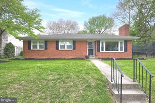 43 OAK LN, Hershey, PA 17033