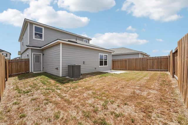 571 Aplite PASS, Maxwell, TX 78656