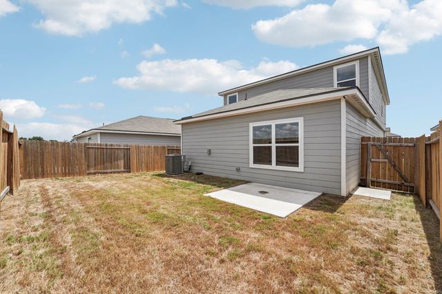 571 Aplite PASS, Maxwell, TX 78656