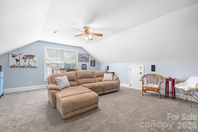 142 Valley Glen Drive, Troutman, NC 28166