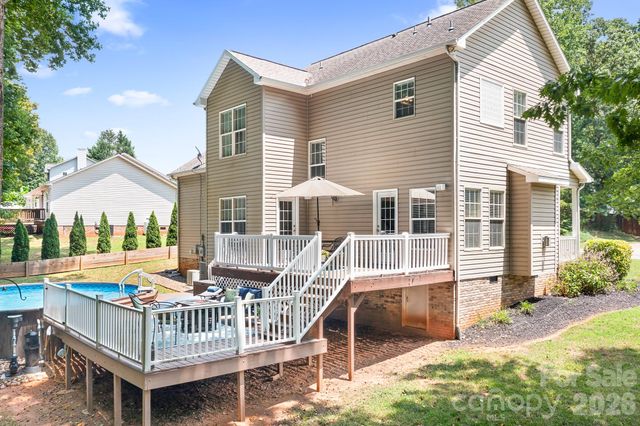 142 Valley Glen Drive, Troutman, NC 28166