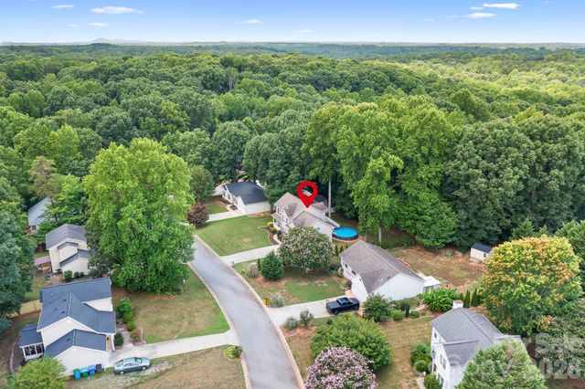 142 Valley Glen Drive, Troutman, NC 28166