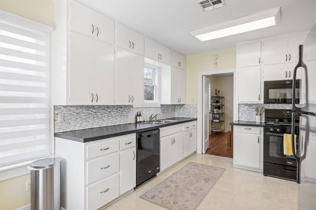 1703 Dywer Ave, Austin, TX 78704