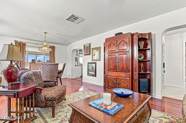 3208 TITANIC Avenue, El Paso, TX 79904