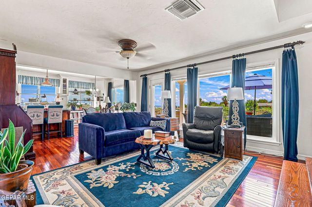 3208 TITANIC Avenue, El Paso, TX 79904