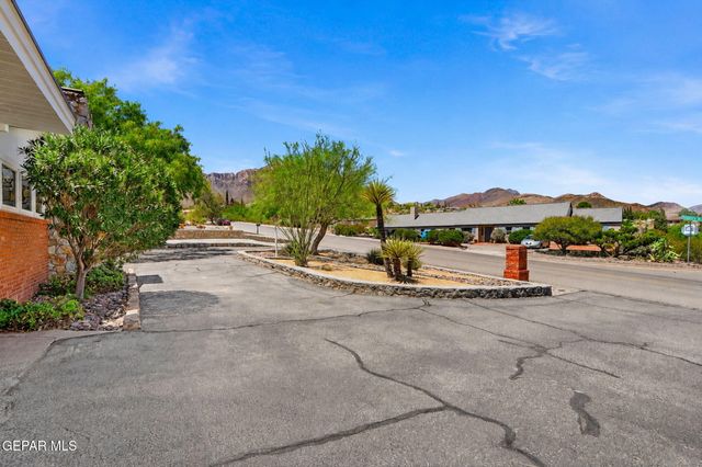 3208 TITANIC Avenue, El Paso, TX 79904