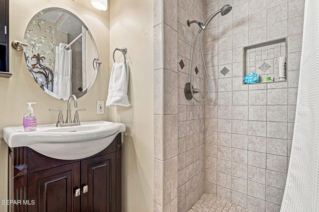 3208 TITANIC Avenue, El Paso, TX 79904