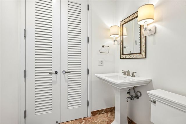 401 N Wabash Avenue 48E, Chicago, IL 60611