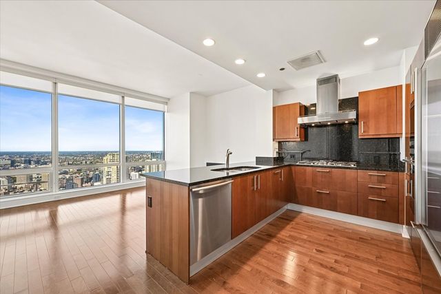 401 N Wabash Avenue 48E, Chicago, IL 60611