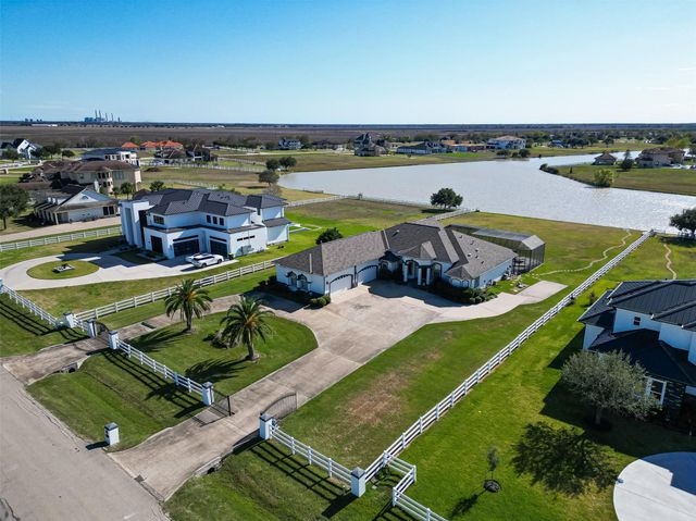 5942 Sagamore Bay Lane, Richmond, TX 77469