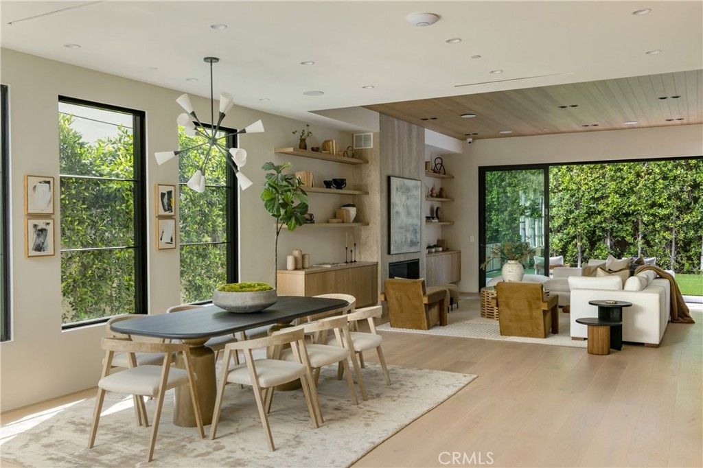 Image 6 of property listing at 4245 Bellaire Avenue, Studio City, CA 91604