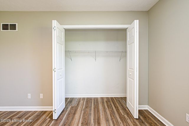 138 Kimberly Ct, Taylorsville, KY 40071