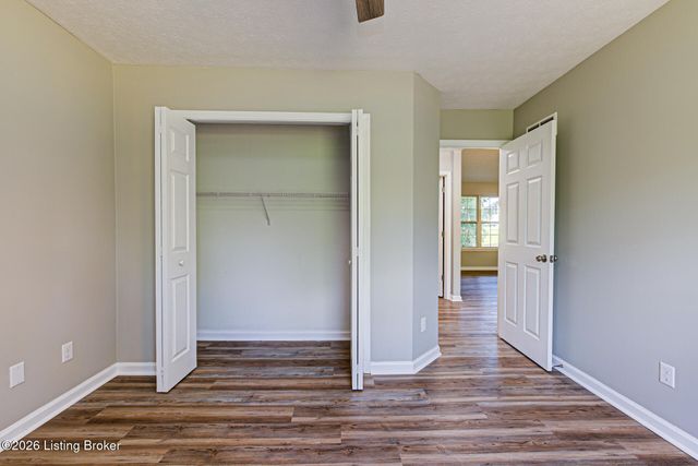 138 Kimberly Ct, Taylorsville, KY 40071