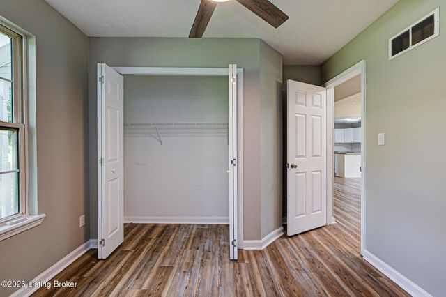 138 Kimberly Ct, Taylorsville, KY 40071