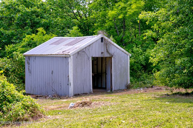 138 Kimberly Ct, Taylorsville, KY 40071