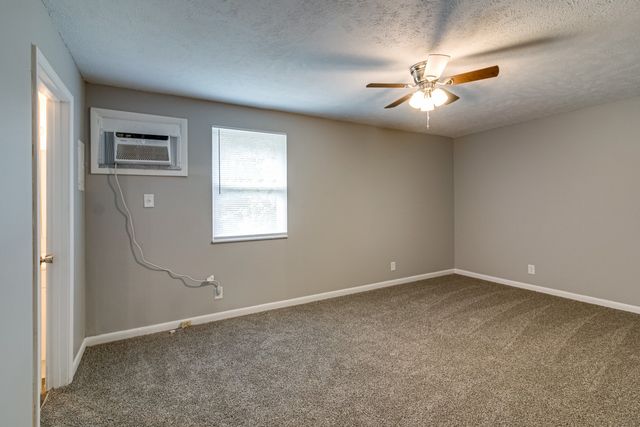 812 BRADLEY STREET, Clarksville, TN 37040