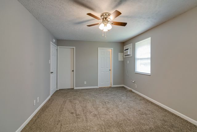 812 BRADLEY STREET, Clarksville, TN 37040