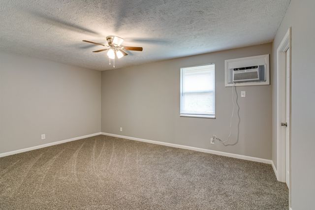 812 BRADLEY STREET, Clarksville, TN 37040