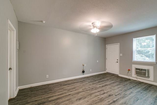 812 BRADLEY STREET, Clarksville, TN 37040