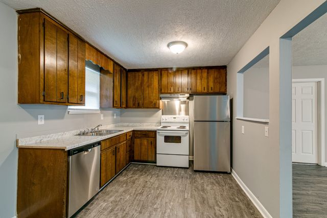 812 BRADLEY STREET, Clarksville, TN 37040