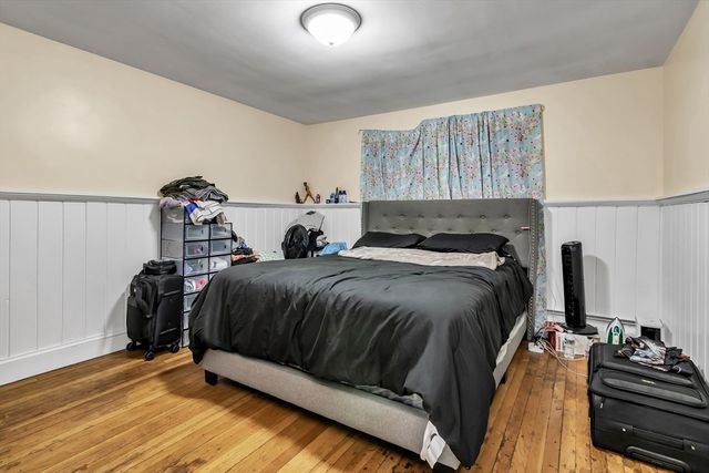 396 Oak St, Methuen, MA 01844