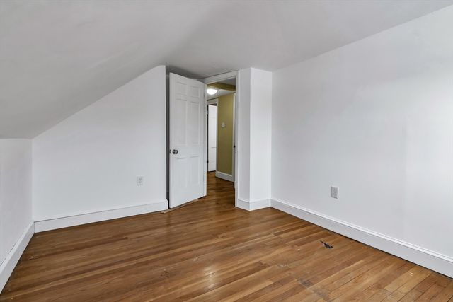 396 Oak St, Methuen, MA 01844