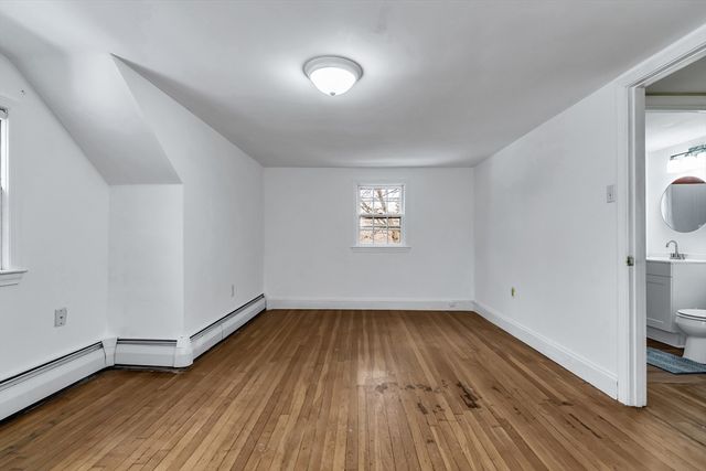 396 Oak St, Methuen, MA 01844