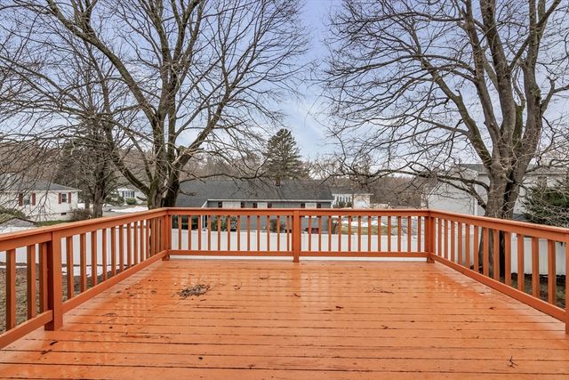 396 Oak St, Methuen, MA 01844