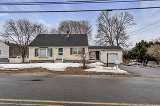 396 Oak St, Methuen, MA 01844