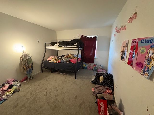 1896 Windsor Court, Gurnee, IL 60031