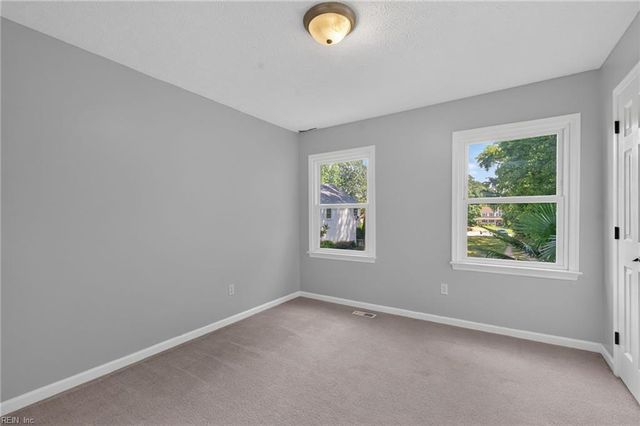 301 Nesbitt CT, Newport News, VA 23606