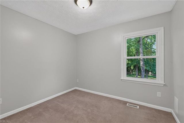 301 Nesbitt CT, Newport News, VA 23606