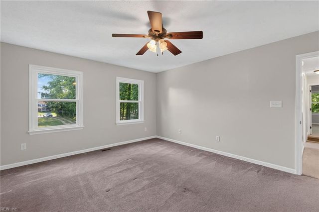301 Nesbitt CT, Newport News, VA 23606