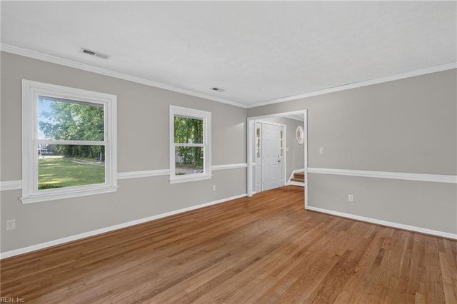 301 Nesbitt CT, Newport News, VA 23606