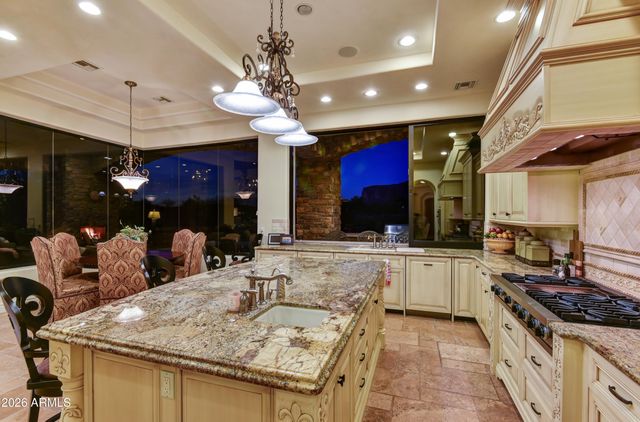 3504 S FIRST WATER Trail, Gold Canyon, AZ 85118