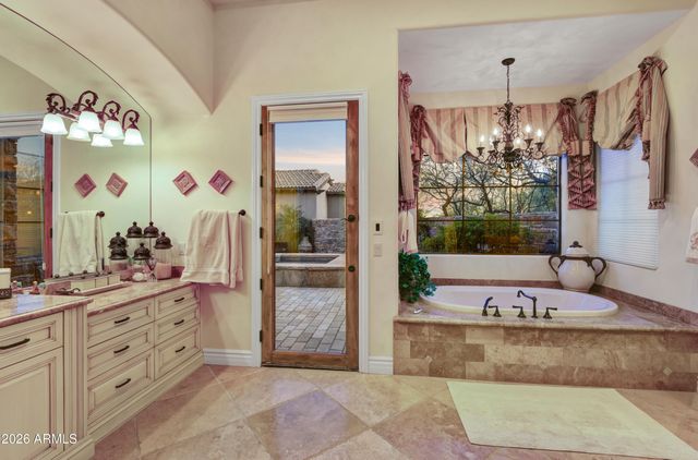 3504 S FIRST WATER Trail, Gold Canyon, AZ 85118