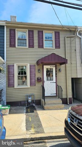 322 UNION ST, Columbia, PA 17512