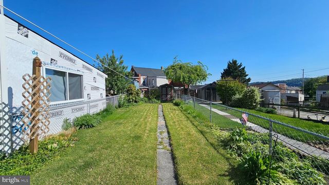 322 UNION ST, Columbia, PA 17512