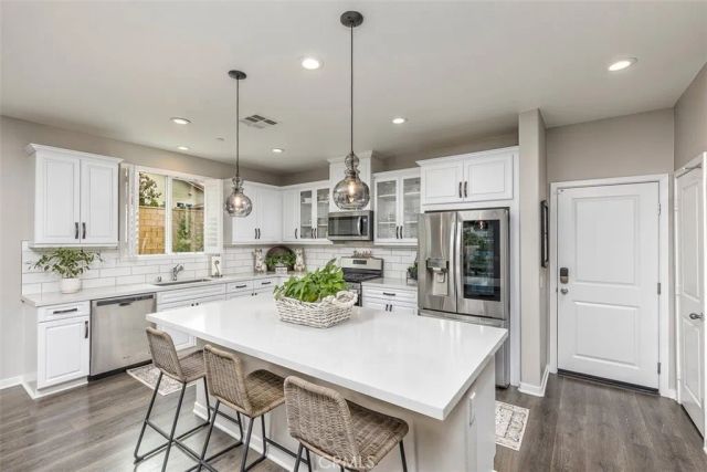 31454 Darlington Oak Drive, Winchester, CA 92596