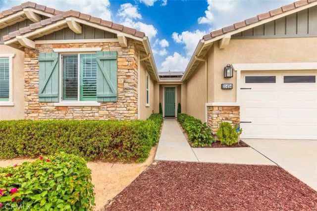 31454 Darlington Oak Drive, Winchester, CA 92596