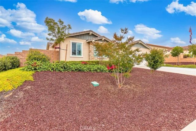 31454 Darlington Oak Drive, Winchester, CA 92596