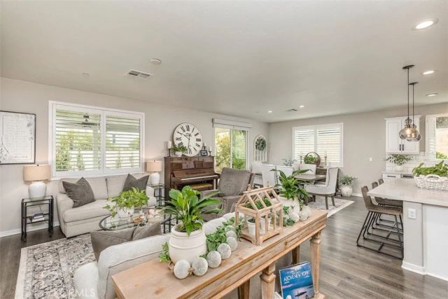 31454 Darlington Oak Drive, Winchester, CA 92596