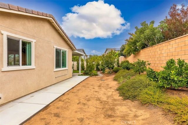 31454 Darlington Oak Drive, Winchester, CA 92596